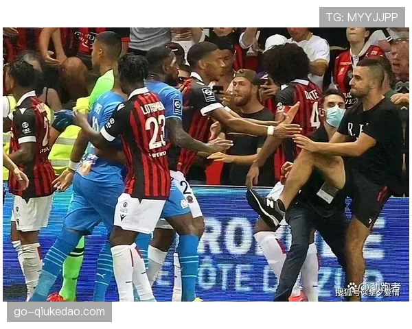 米兰公布对阵维罗纳352阵容，普利西奇恩昆库领衔锋线