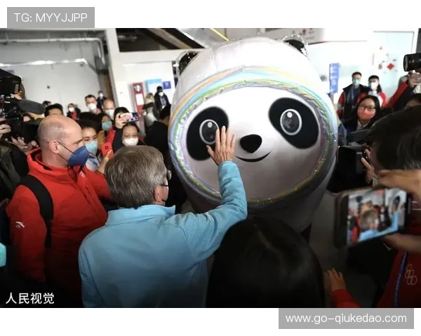 巴赫肯定北京冬奥会成果，中国冰雪运动参与规模达3亿